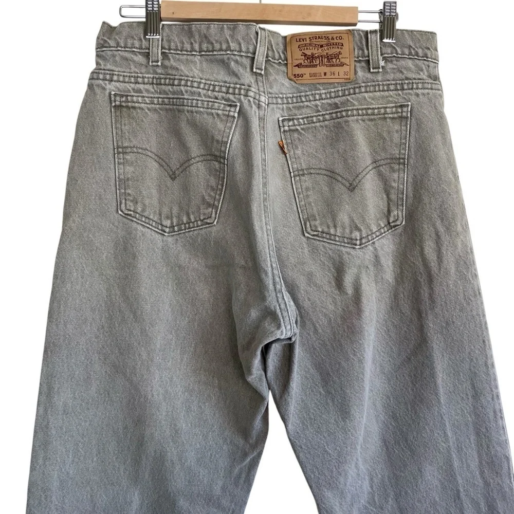 Vintage 90s Levi’s 550 Jeans Relaxed Fit Tapered Leg Faded Green Grey USA 36x32